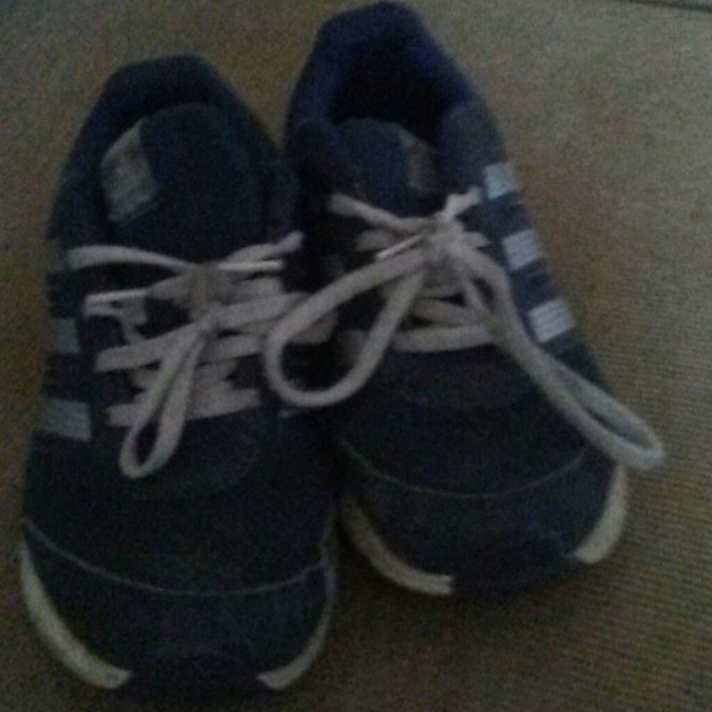 Shoes - Picture 3 of 5